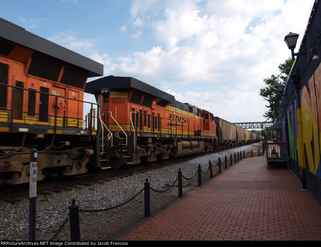 BNSF 6623